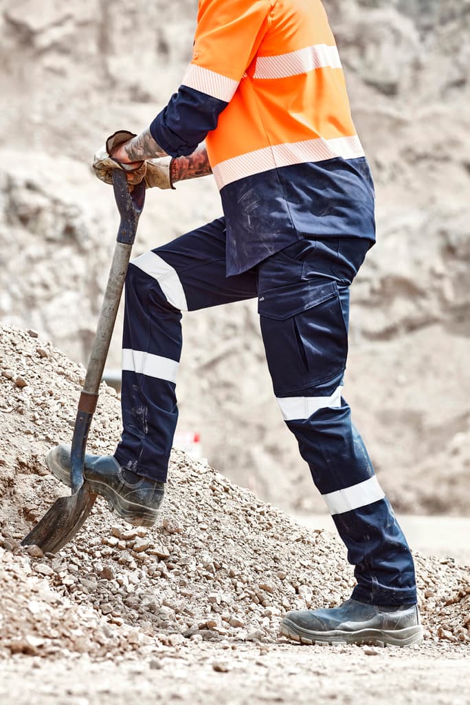 Mens Essential Stretch Taped Cargo Pant — Navy
